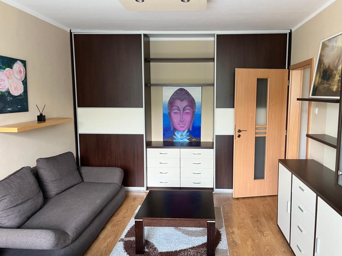 Elegant Escape Apartment - Free Parking, Easy Access To City Centre Bratysława Zewnętrze zdjęcie